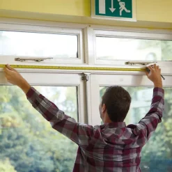 Free Flowing Transparent Curtains