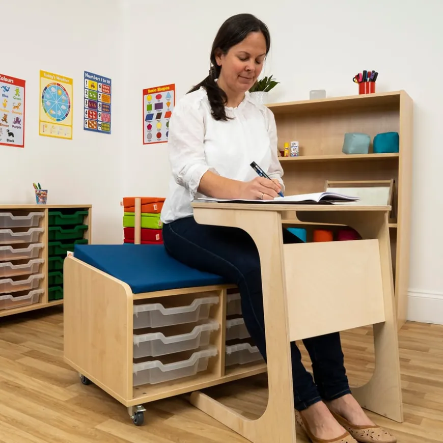 Jolly Back Pull Up Table