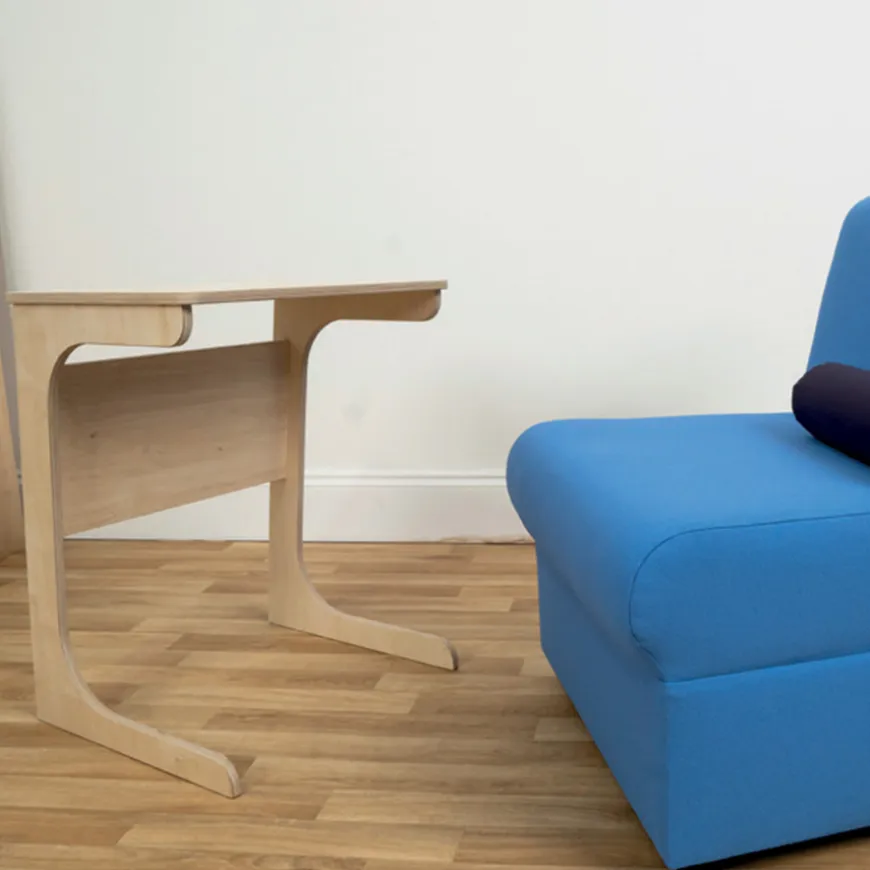 Jolly Back Pull Up Table