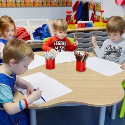 Kubbyclass 6 Leaf Table