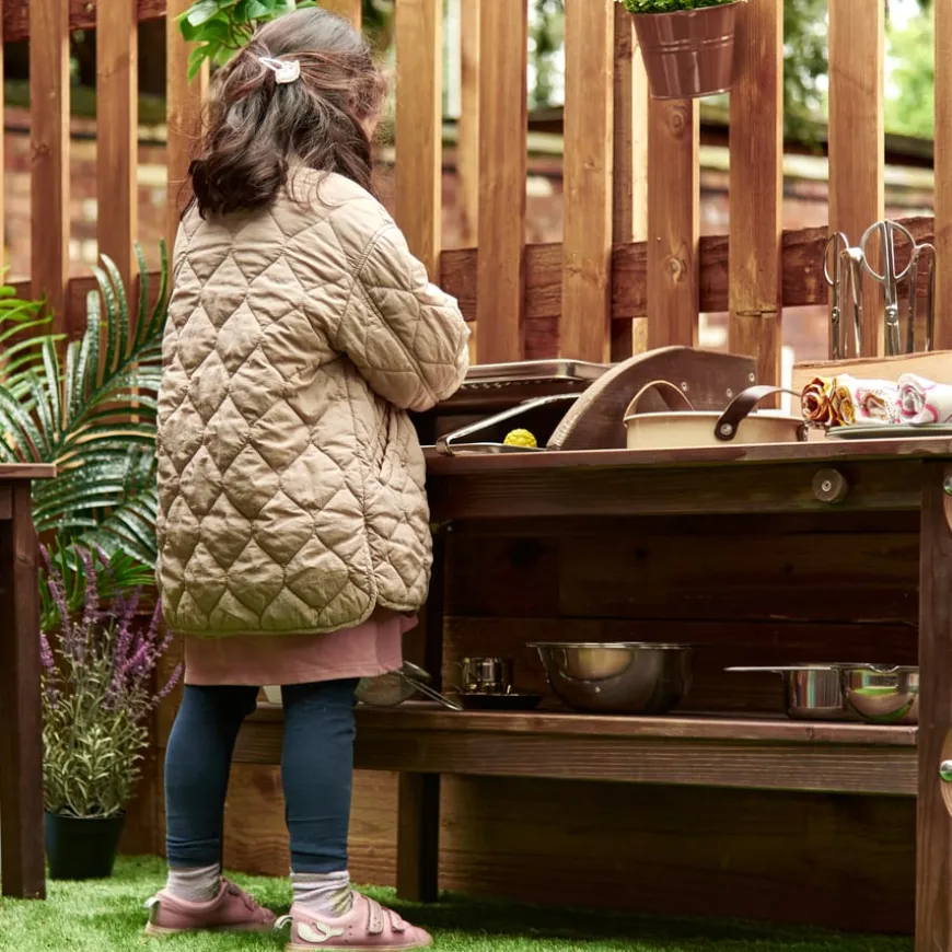 Modern Living Outdoor BBQ