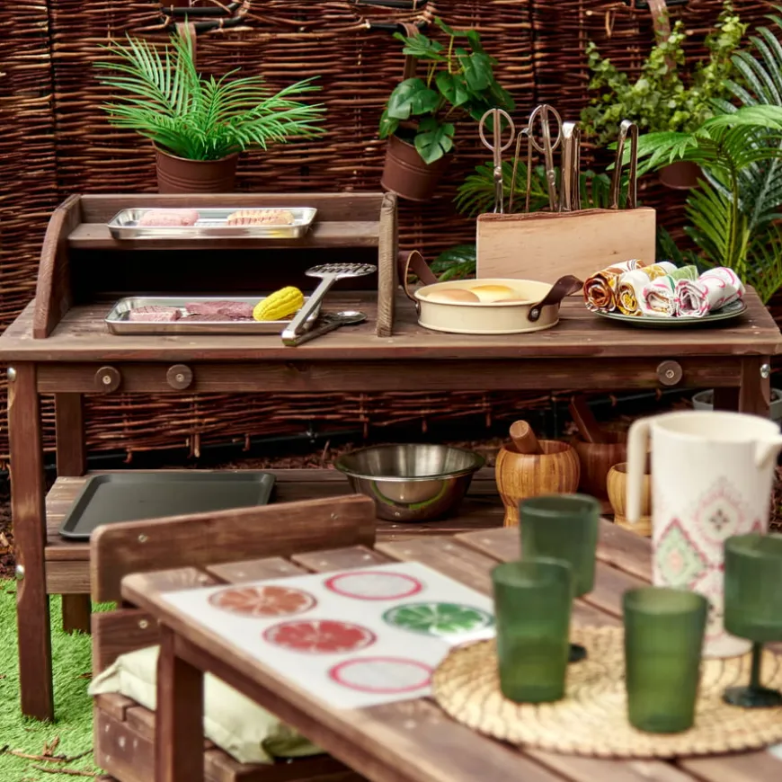 Modern Living Outdoor BBQ