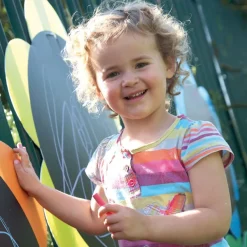 Outdoor Mark Making Chalkboard Daisies