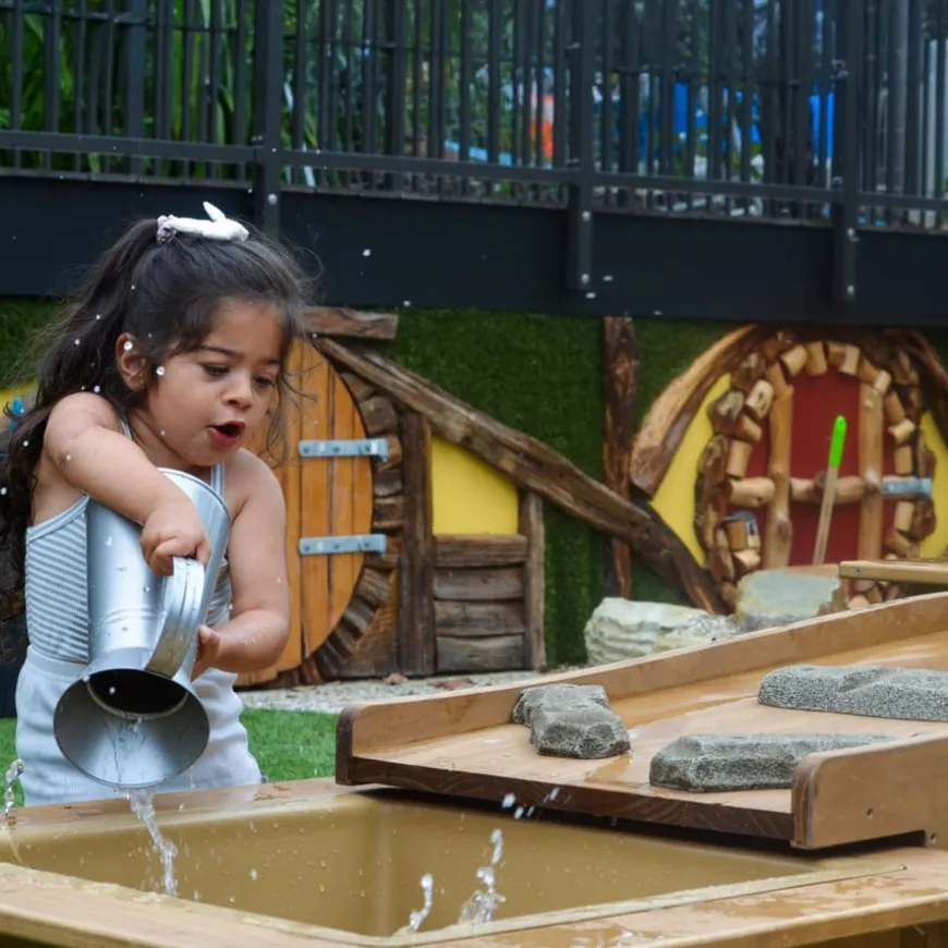 Outdorable Riverbed Water Pump & Tray 2 Piece Set