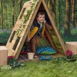 TTS Mini Triangular Rainbow Den