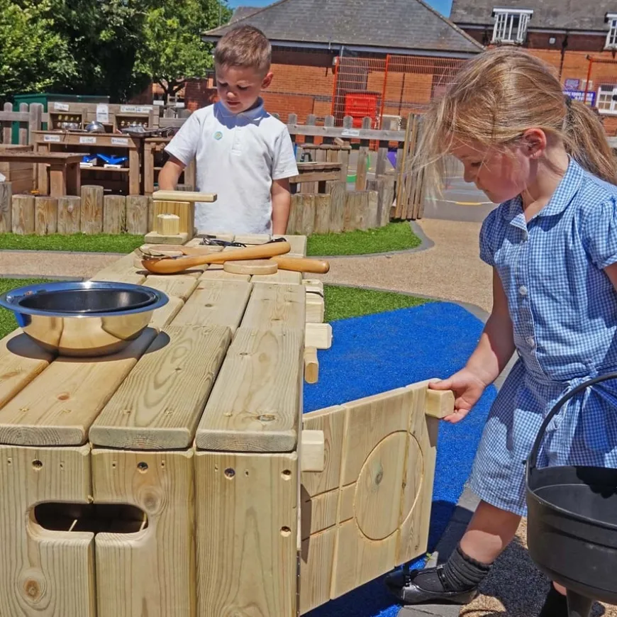 TTS Outdoor Wooden Role Play Kitchen